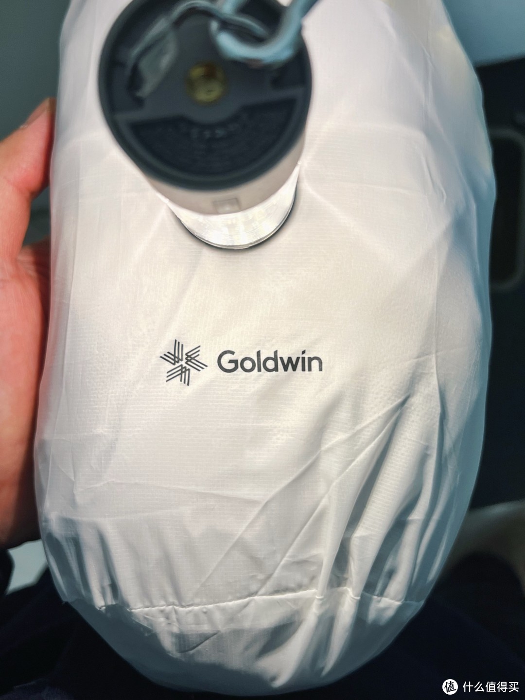 goldwin轻量冲锋衣，轻和薄都有了！