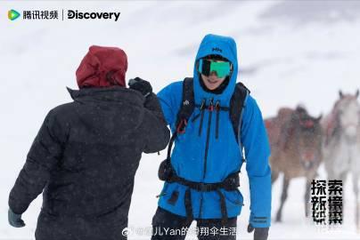 冬季户外穿搭指南：选对滑雪服和冲锋衣，安全温暖过寒冬