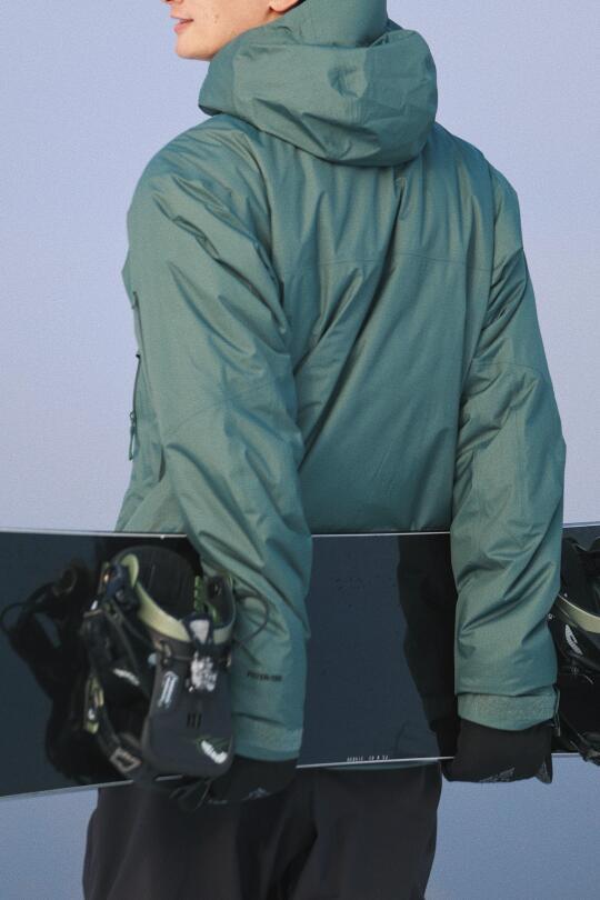 凯乐石BM45 LT硬壳冲锋衣评测：滑雪必备的高性能防护装备
