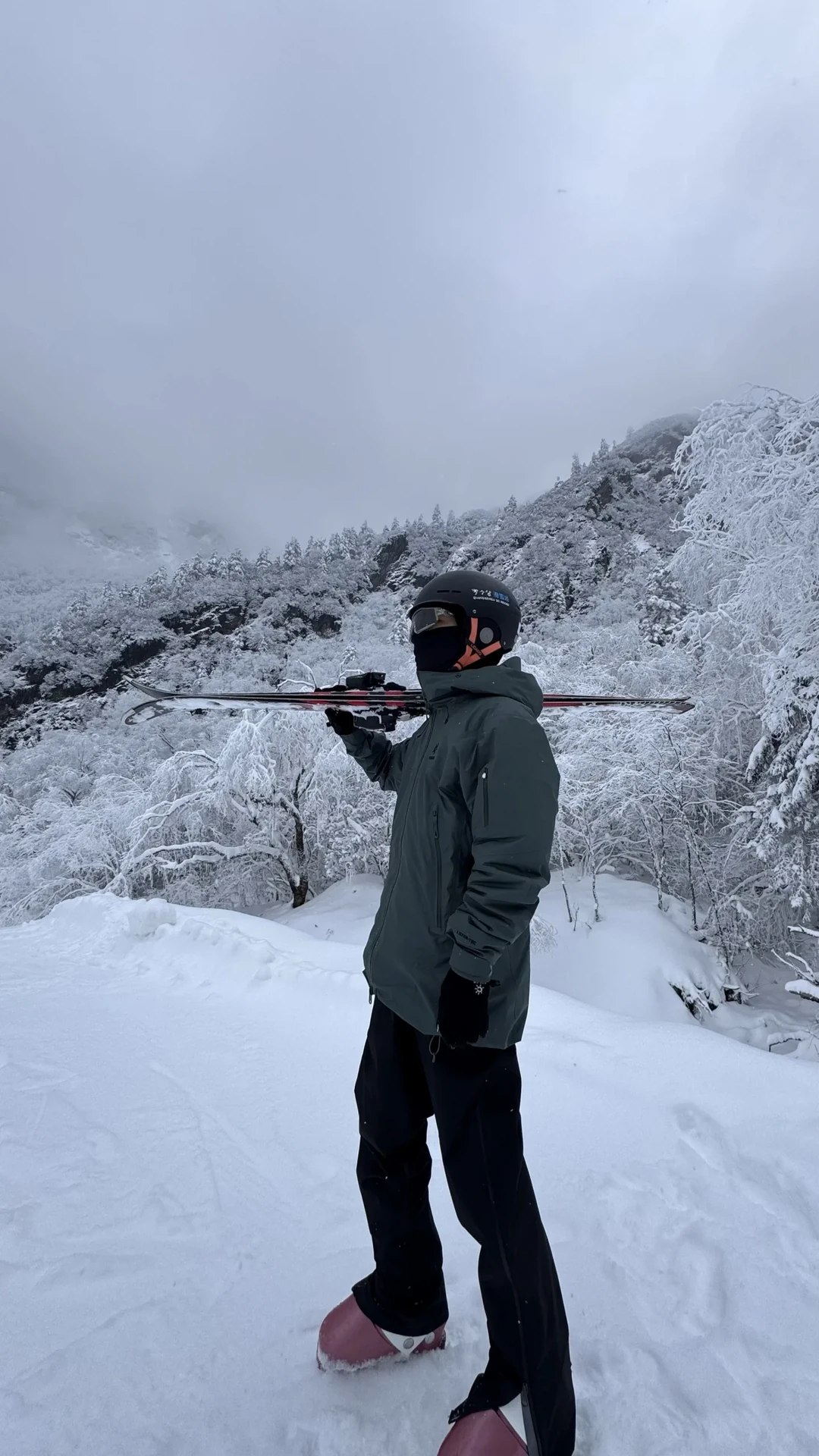 凯乐石BM45 LT硬壳冲锋衣评测：滑雪必备的高性能防护装备